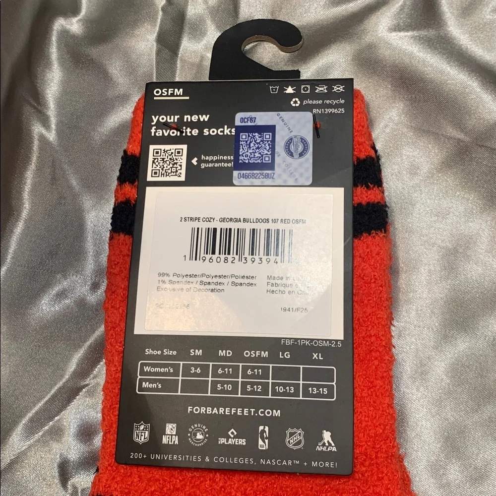🌹For Bare Feet • Official University Georgia Unisex Red & Black Cozy Socks NWT